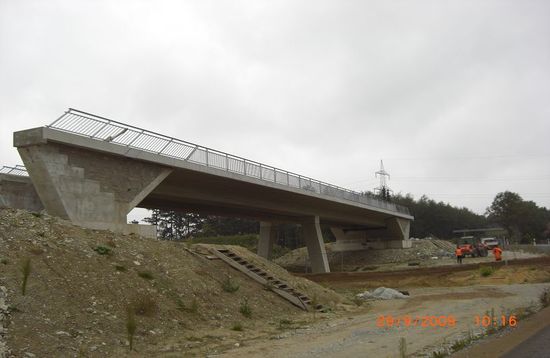 Neubau der Brücke i. Z. der "Wilhelmsdorfer Straße" K16 über die A33, Bielefeld - Senne